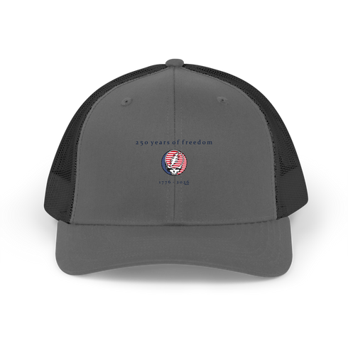 250 years of Freedom Stealie - Life is dead. T-Shirt Trucker Cap